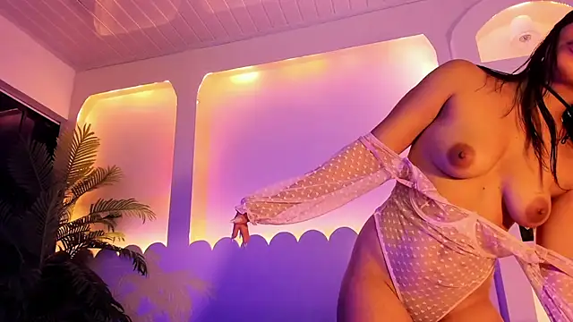 Holy_Lux Chat XXX live