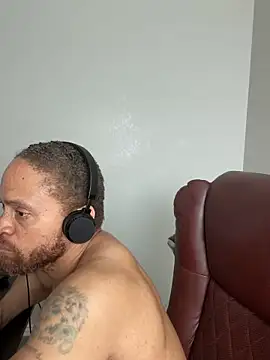 Chatroom XXX en direct de Fathero1time