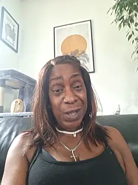 XXX chat uživo modela EbonyBlue-x