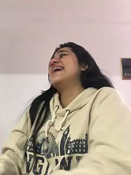 crystaldarliing Chat XXX in diretta