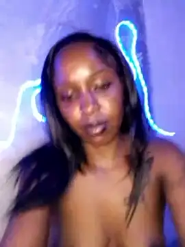 Chat XXX en directo de Pretty-Caramel1