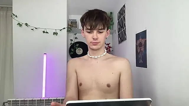 YourMilkyGuy 라이브 XXX 채팅