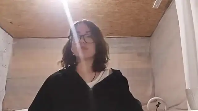 OliviaMoment 现场聊天室