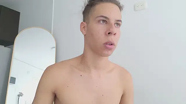 grey___27 élő XXX-chatje