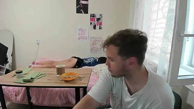 XXX chat uživo modela MashkaRay