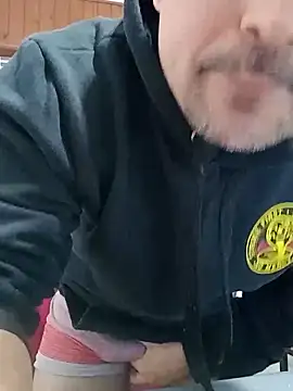 Bradd_32 现场聊天室