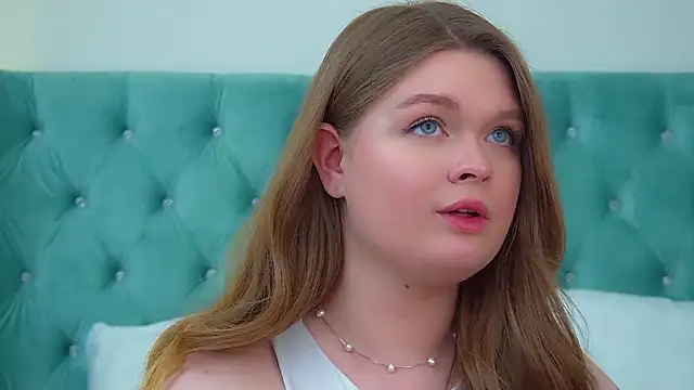 CrystalLyons Live XXX Chat