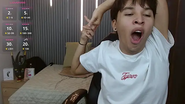 StiwenTwink 라이브 XXX 채팅
