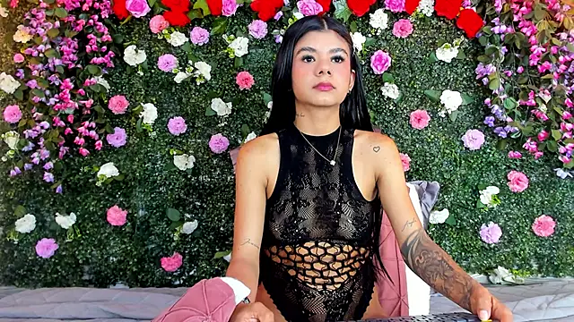 ViolettGracee Adlı Modelin Canlı XXX Sohbeti