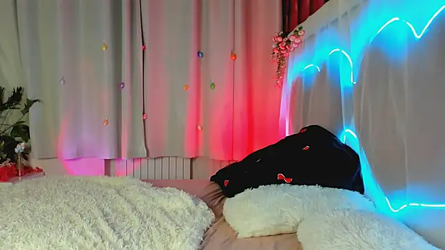 KittyNuarr's Live XXX Chat