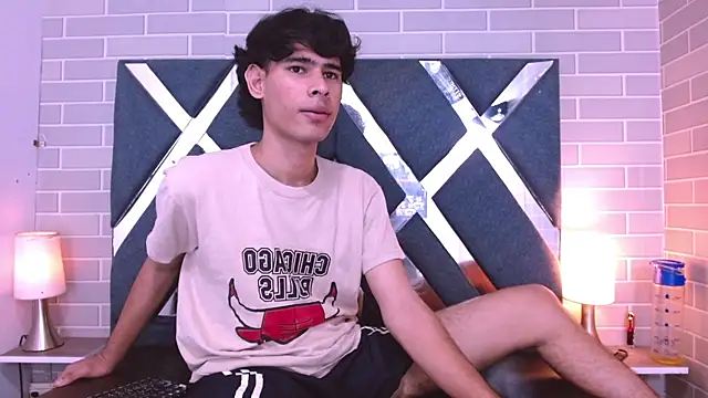 Kevin_Brooks1's Live XXX Chat