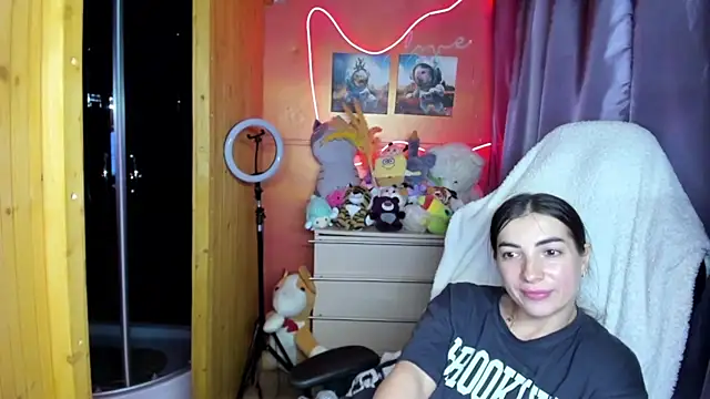 Онлайн чат XXX Fiery_Brunette_