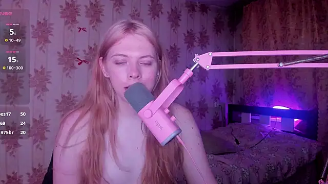 Cutie_Bambi's Webcam Show