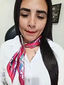 Chat XXX en directo de MAYE__13