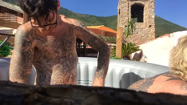 XXX chat uživo modela bornsinfull