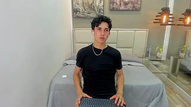 Chat +18 de thom_ames ao vivo
