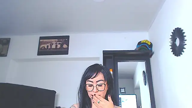 Vicky_hotmilf: онлайн-секс-чат