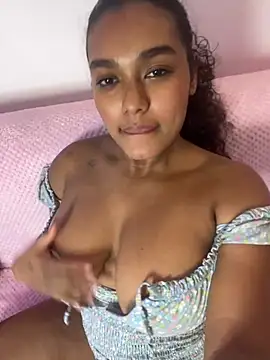 aleja_montiel__'s Live XXX Chat