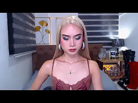 Chat XXX en directo de JuicyCockThea