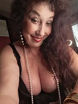 GypsyEsmeralda's Live XXX Chat