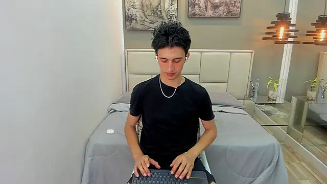 Živý XXX chat thom_ames