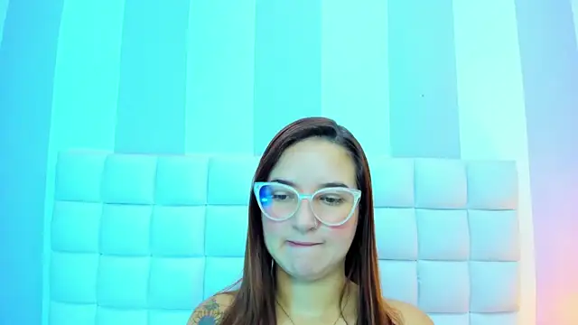 XXX chat uživo modela teresasroom_