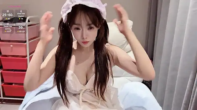 -ov-er- 即時 XXX 聊天