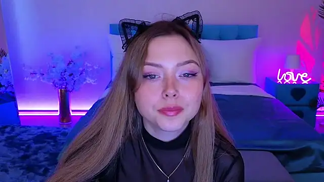 Ava_Loone: онлайн-секс-чат
