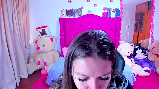 צ'אט XXX בשידור חי של Luna_Analya