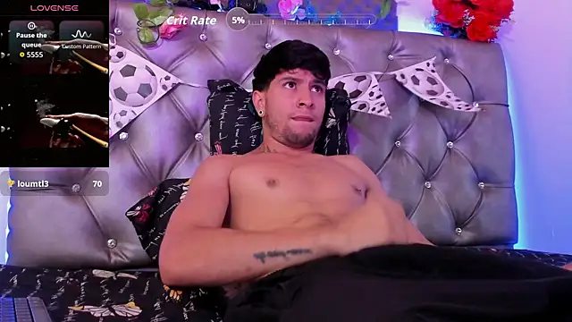 StefanoBigCock Live XXX-Chat