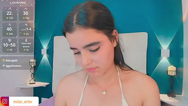 XXX chat uživo modela MiaaCarter_