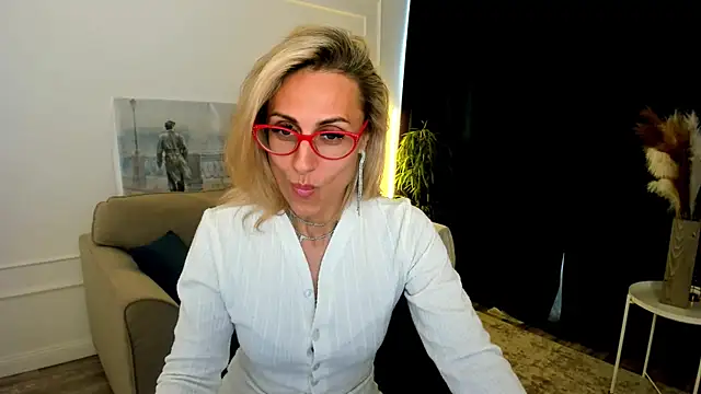 MuseOfStage Chat XXX live