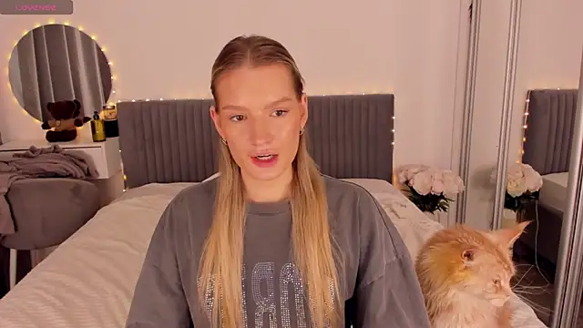 CassieRayss' Live XXX Chat