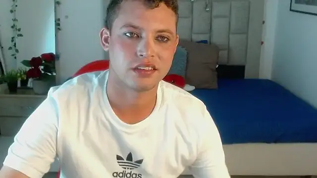 sven_fox723 live XXX chat
