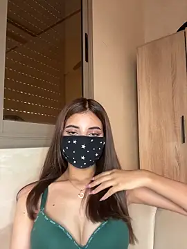 Faton_x Adlı Modelin Canlı XXX Sohbeti