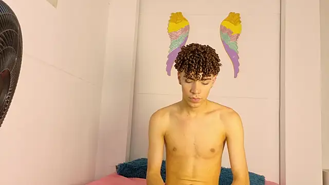Monyel_Blake élő XXX-chatje