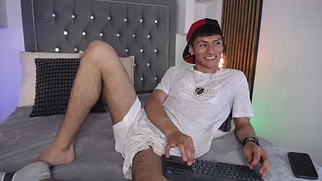 AdrianStark_ 现场聊天室