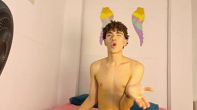 Chat +18 de Monyel_Blake ao vivo