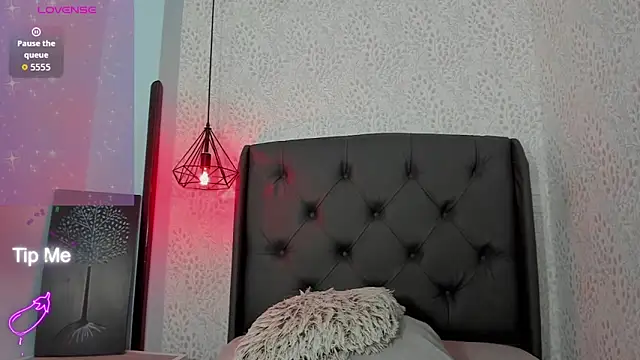 Chat XXX en directo de ROXXYBLOOM