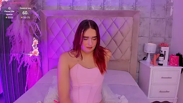 Chatroom XXX en direct de CleoFoxxx_