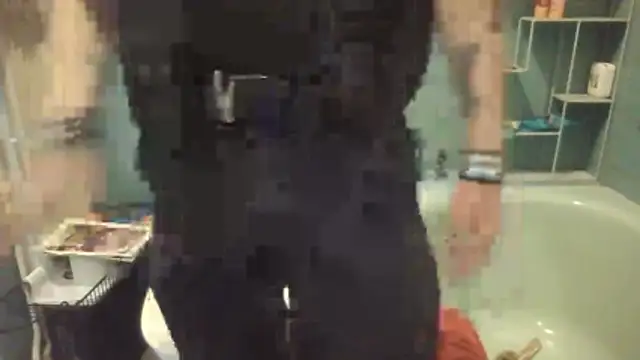 SHARPSkinhead Live XXX Chat