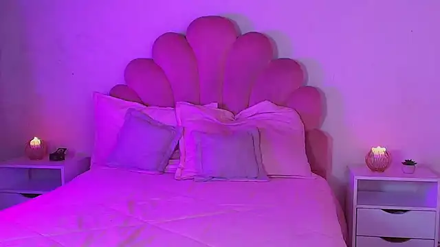 Chat XXX en directo de MiaColucci18