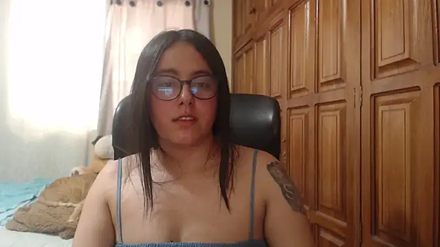 Venus_cat_ élő XXX-chatje