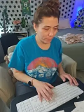 Ellie-Elizabeth's Live XXX Chat