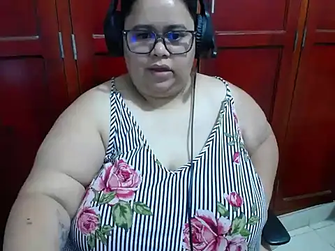 hotlesby4uxxx লাইভ XXX চ্যাট