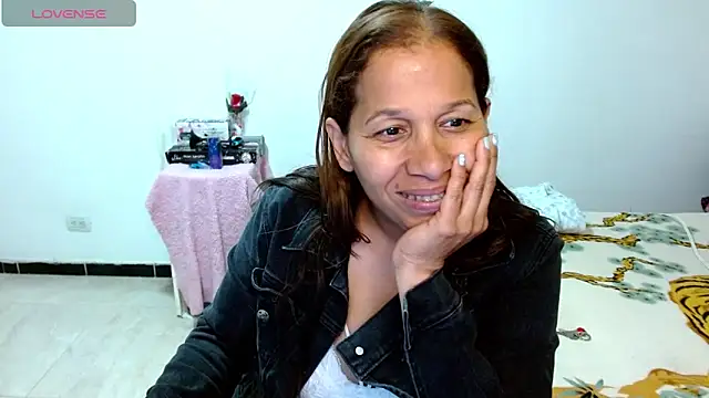 CaroMasha's Live XXX Chat