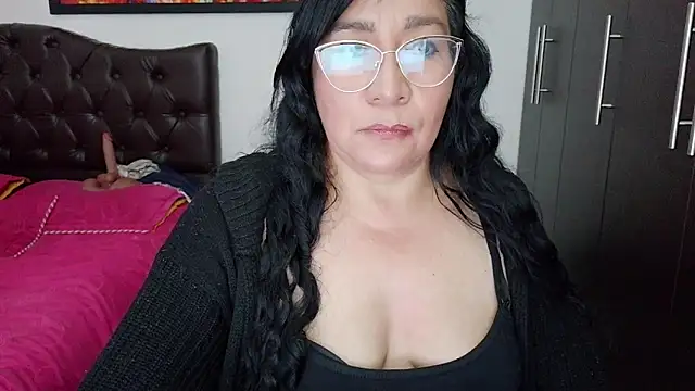 Chatroom XXX en direct de Grace_mature_milf