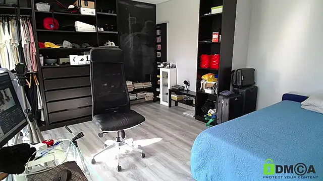 latinoo23bom – webcam-show
