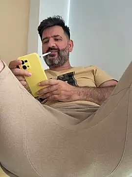 Hairy_Dad86 Chat XXX in diretta