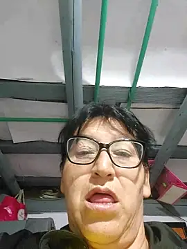clarita_01 现场聊天室